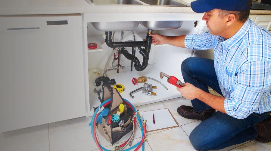 Expert burst pipe repair services in Brazoria, TX